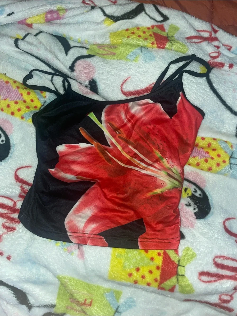 SHEIN Black Crop Cami Top with Red Floral Print